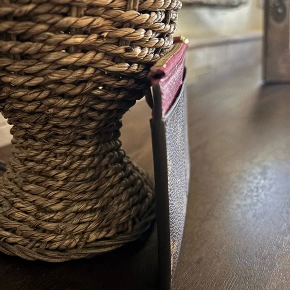 Authentic - like NEW! Louis Vuitton Brown and dark Fuchsia Monogram card Wallet - Picture 3 of 6